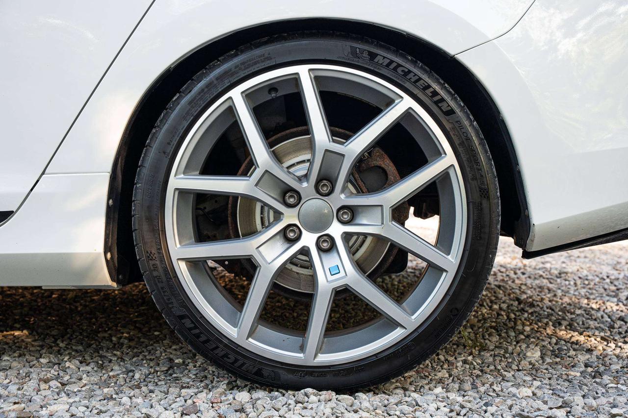 2016 Volvo V60 Clean History   2 Keys   Low KM Photo
