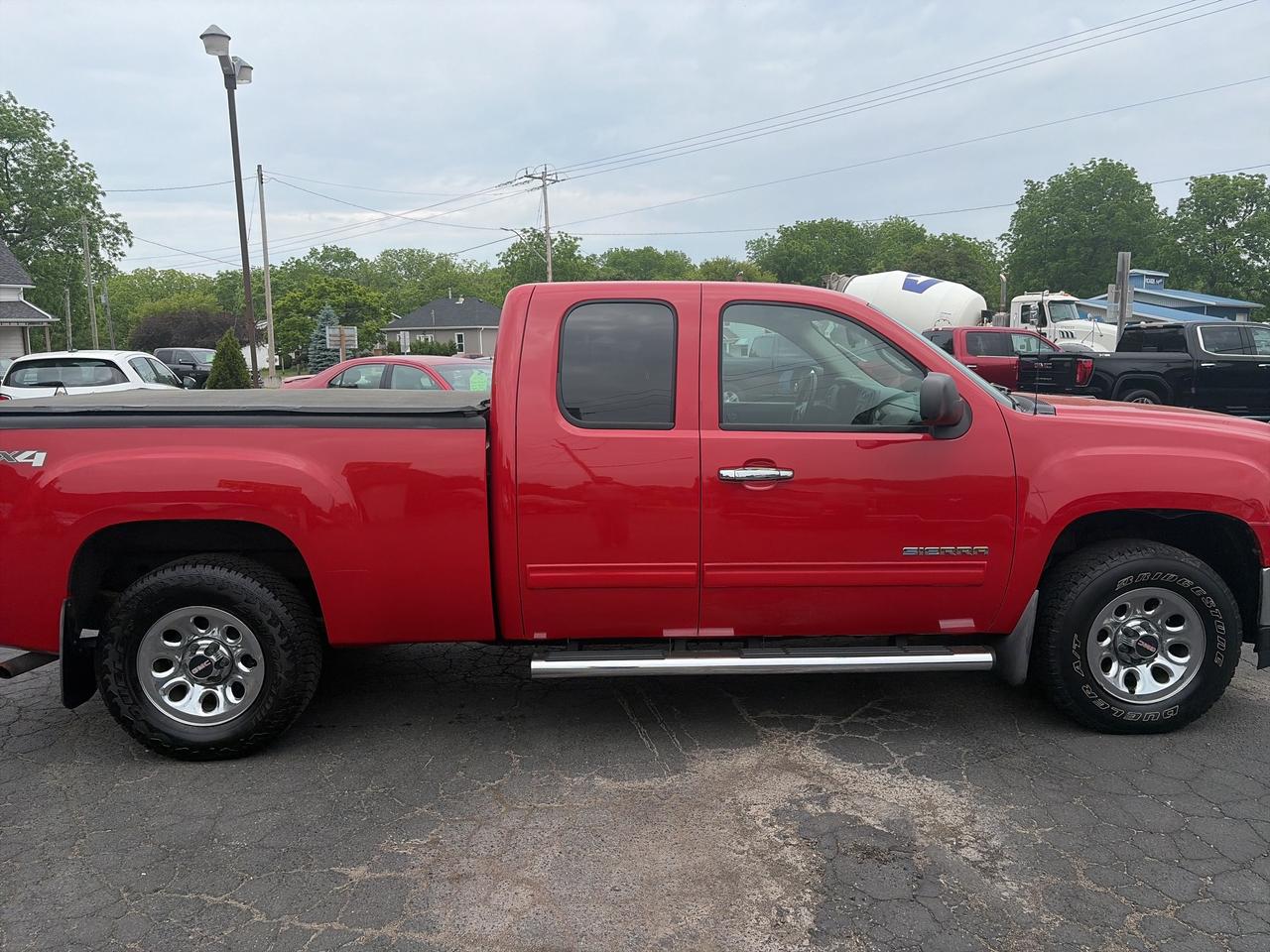 2011 GMC Sierra 1500 SL Nevada Edition-4X4-V8-Clean Truck! Photo3