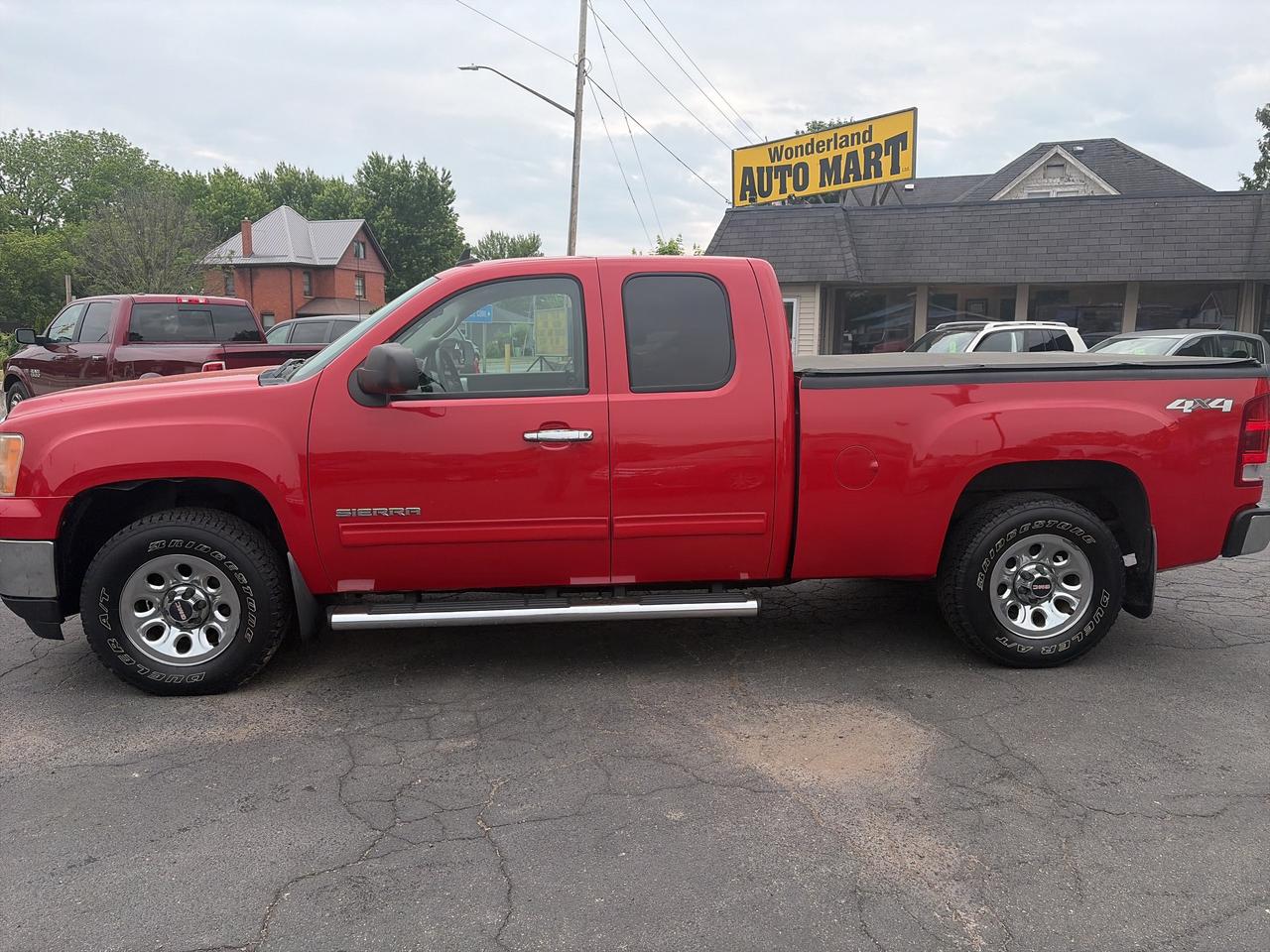 2011 GMC Sierra 1500 SL Nevada Edition-4X4-V8-Clean Truck! Photo