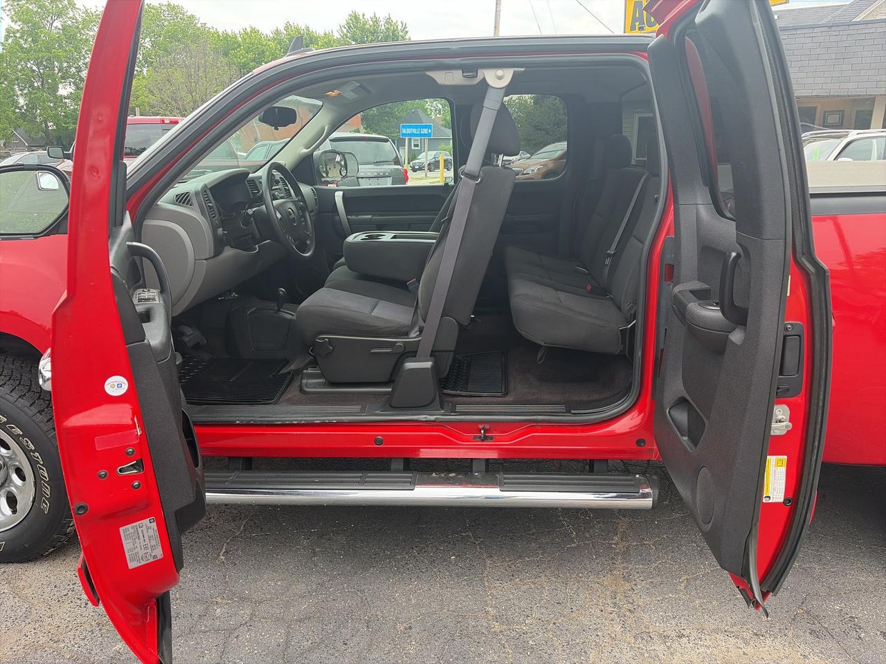 2011 GMC Sierra 1500 SL Nevada Edition-4X4-V8-Clean Truck! Photo