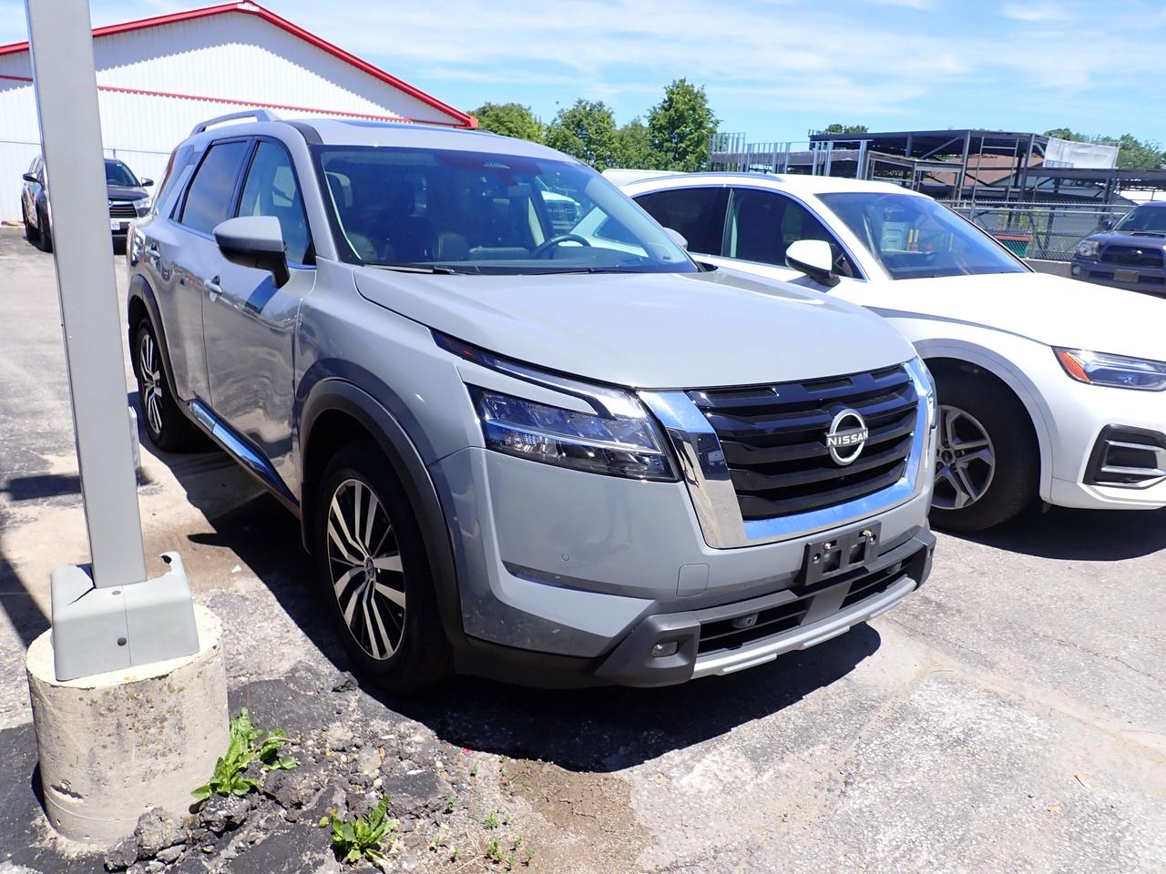 2024 Nissan Pathfinder Platinum 4WD Photo