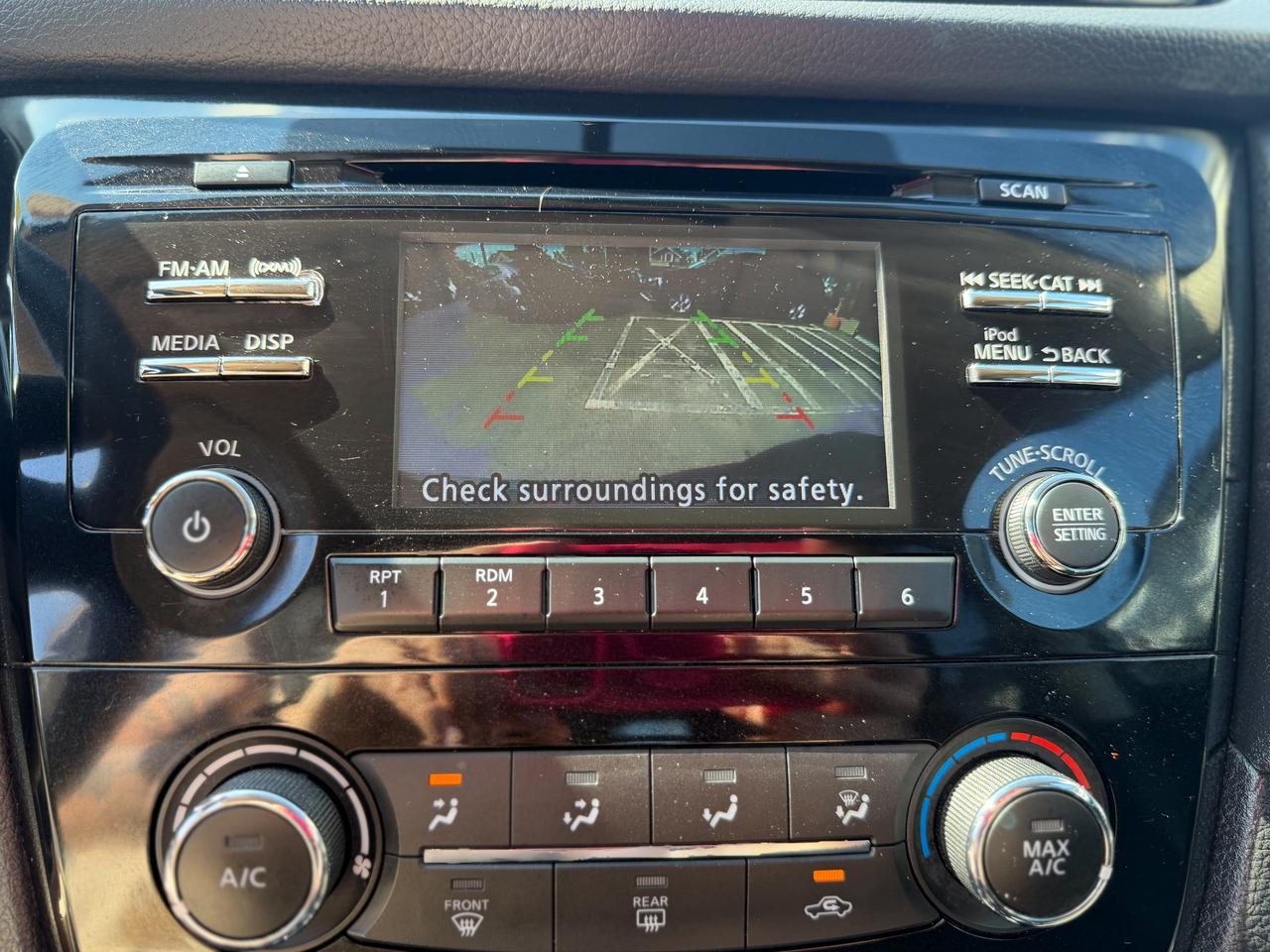 2017 Nissan Rogue SV/BSM/CAMERA/FULL SERVICE RECORDS/REMOTE/ECO ... Photo