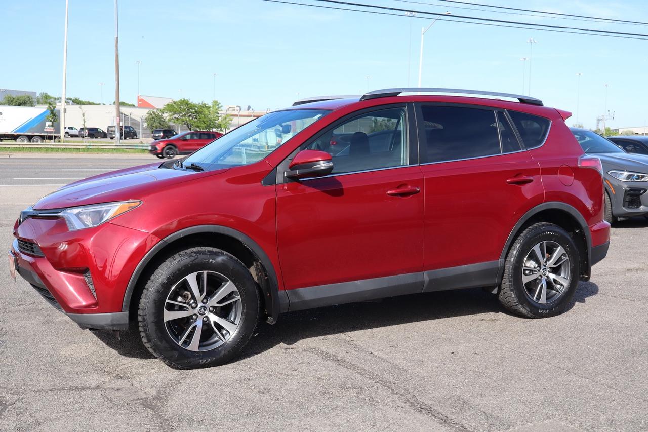 2018 Toyota RAV4 LE AWD Photo