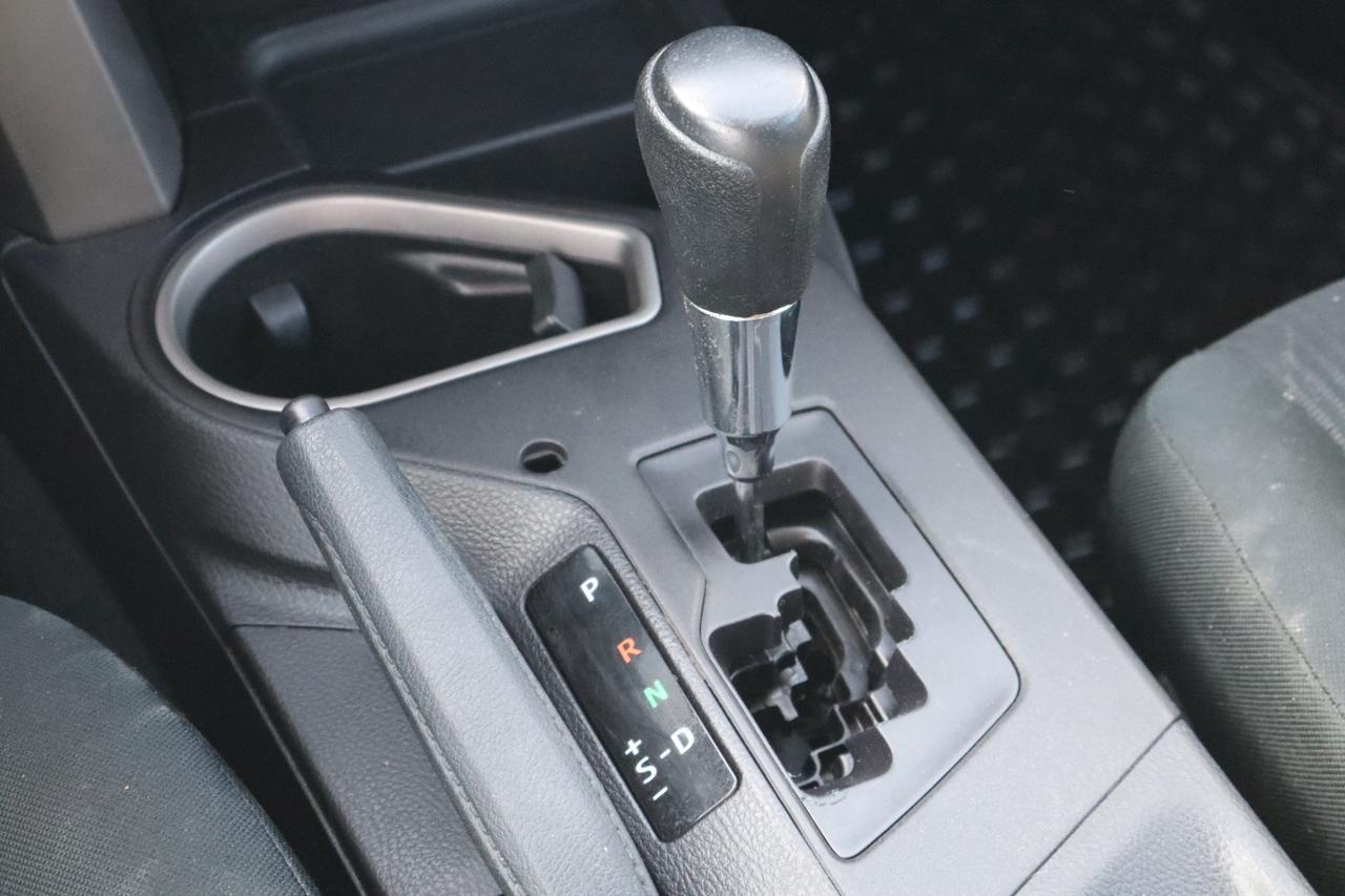 2018 Toyota RAV4 LE AWD Photo