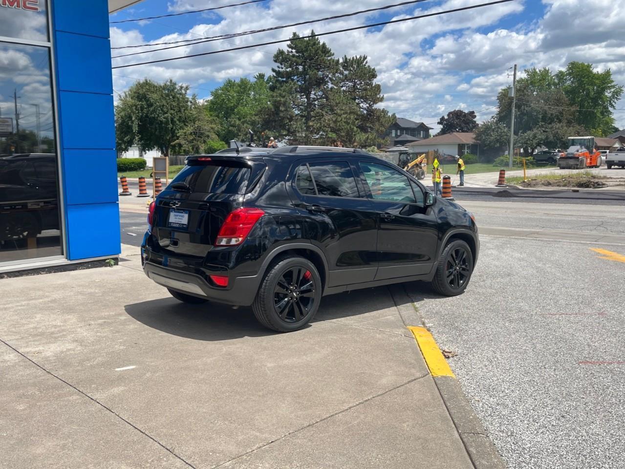 2018 Chevrolet Trax LT LOCAL TRADE BIG VALUE Photo