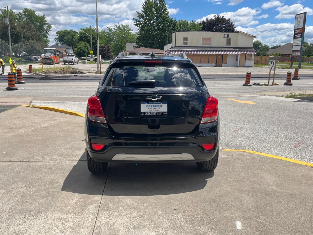 2018 Chevrolet Trax LT LOCAL TRADE BIG VALUE Photo