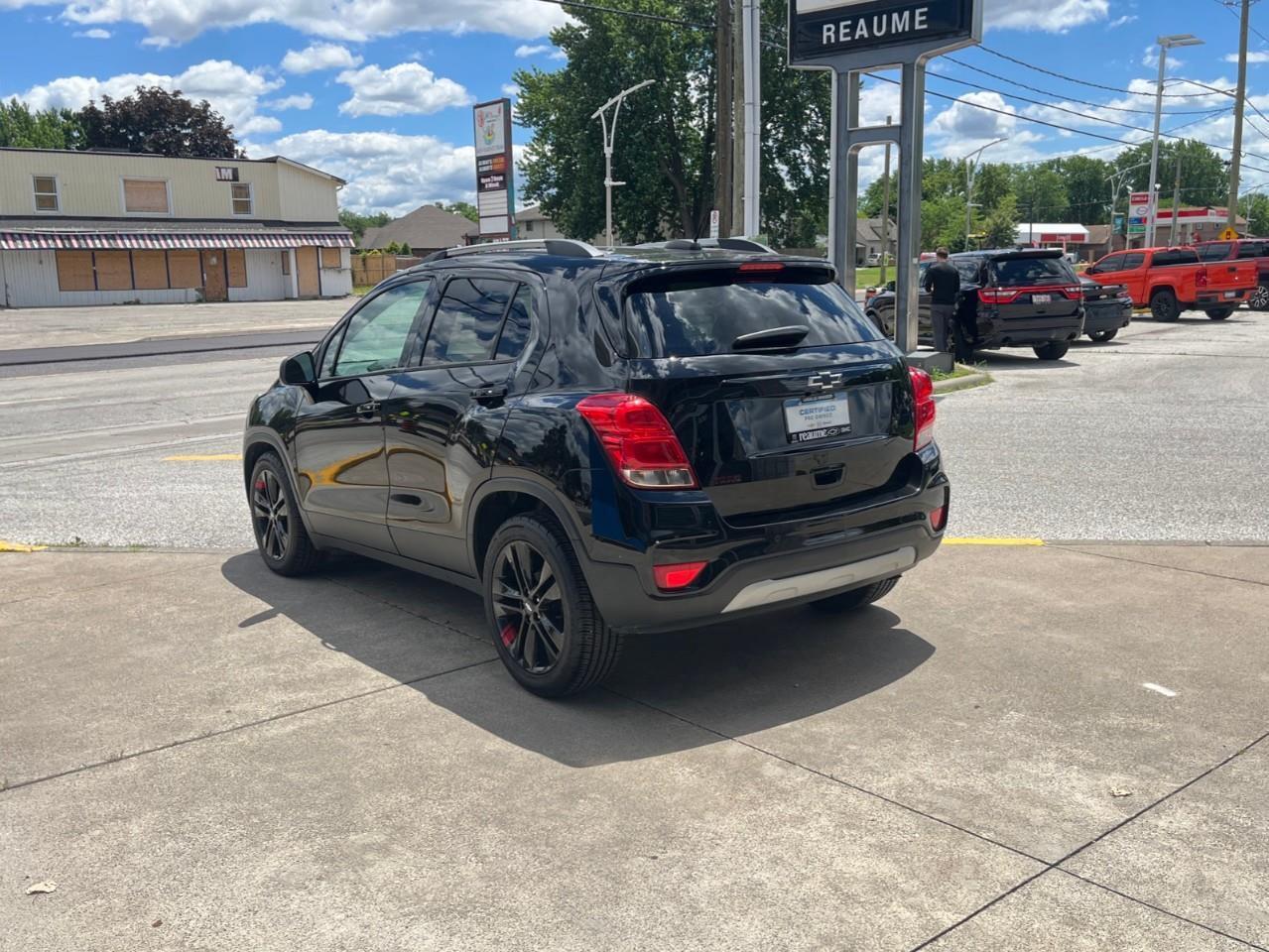 2018 Chevrolet Trax LT LOCAL TRADE BIG VALUE Photo