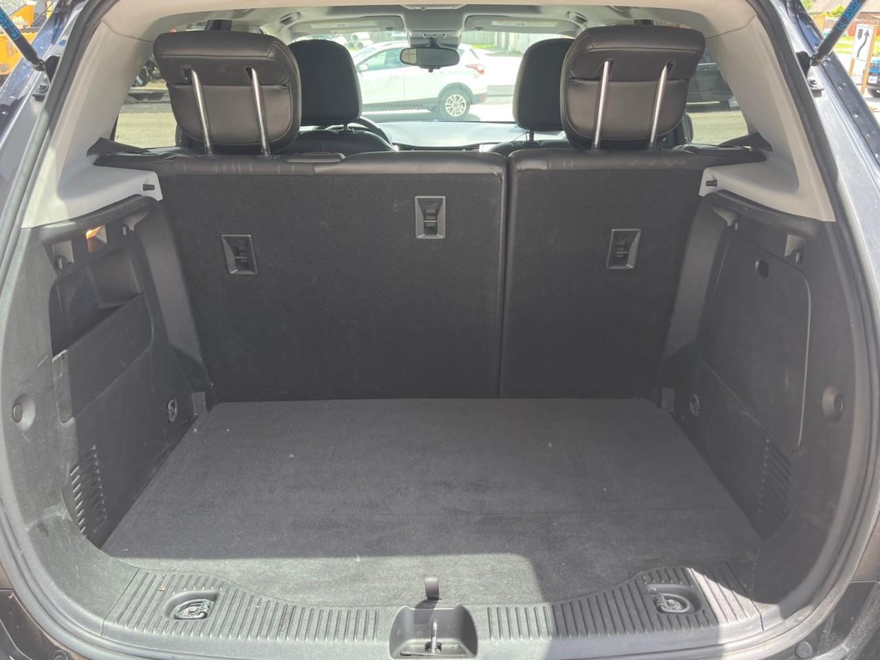 2018 Chevrolet Trax LT LOCAL TRADE BIG VALUE Photo
