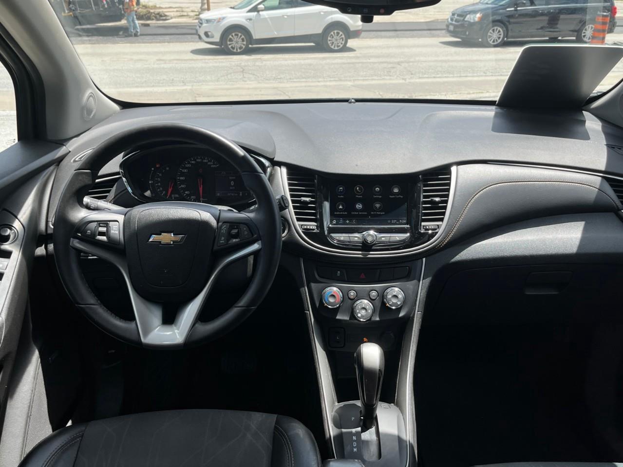 2018 Chevrolet Trax LT LOCAL TRADE BIG VALUE Photo