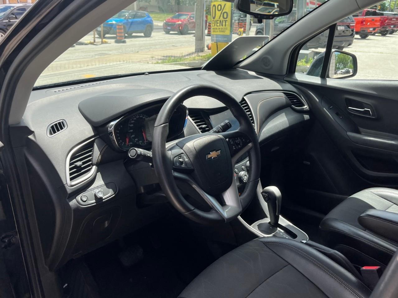 2018 Chevrolet Trax LT LOCAL TRADE BIG VALUE Photo