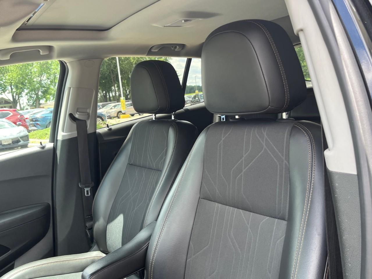 2018 Chevrolet Trax LT LOCAL TRADE BIG VALUE Photo