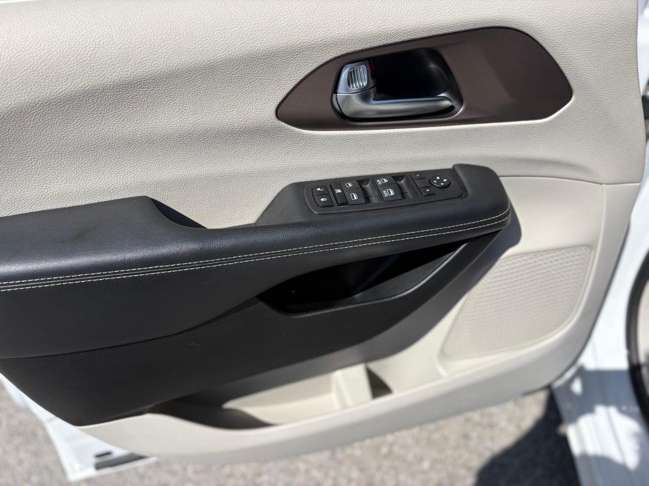 2024 Chrysler Grand Caravan SXT Front-Wheel Drive Passenger Van Photo