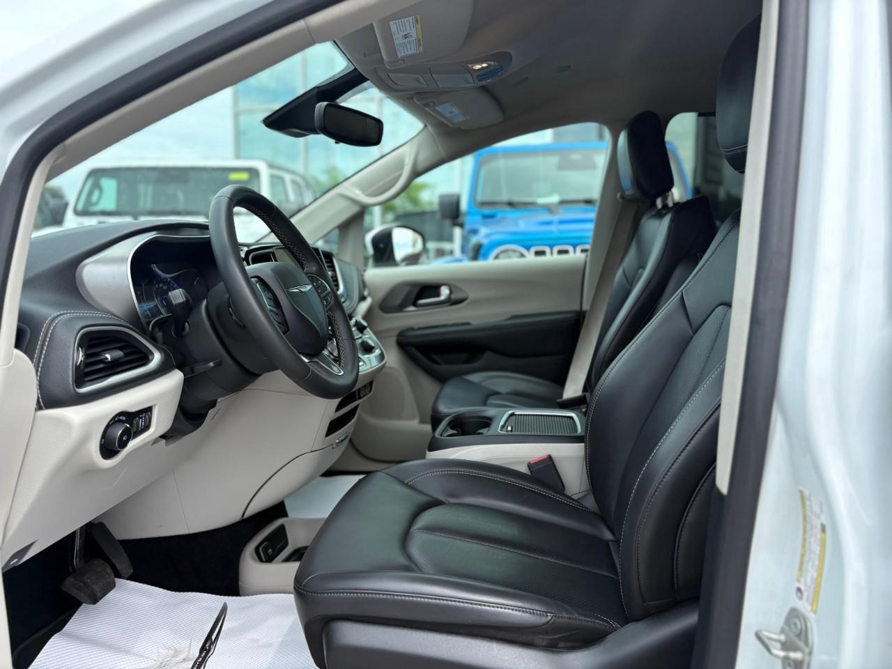 2023 Chrysler Pacifica Touring-L All-Wheel Drive Passenger Van Photo