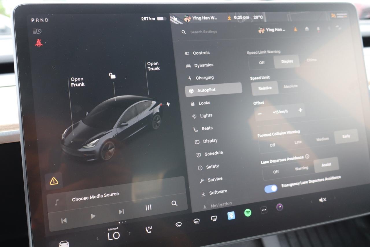 2021 Tesla Model 3 STANDARD RANGE PLUS Photo