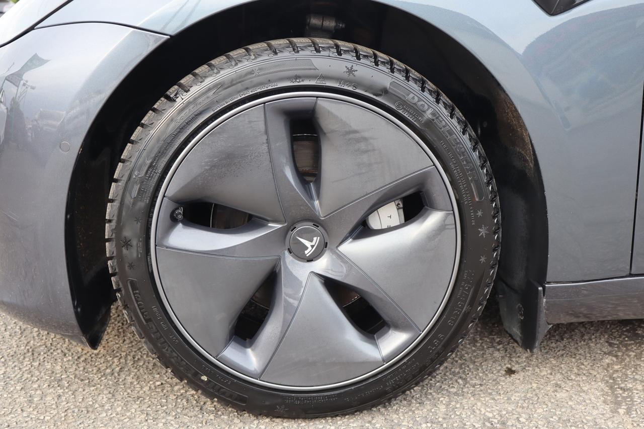 2021 Tesla Model 3 STANDARD RANGE PLUS Photo