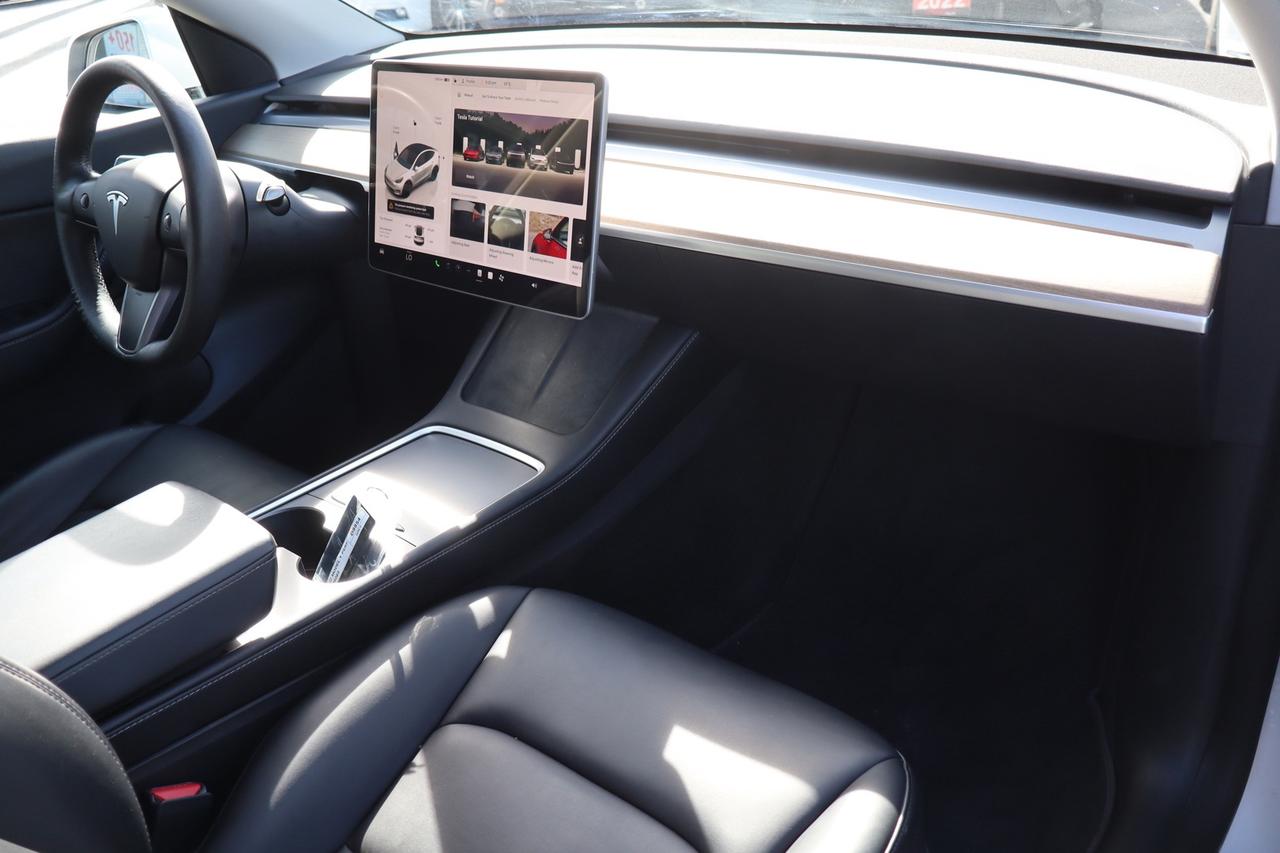 2022 Tesla Model Y Performance   Dual Motor Photo