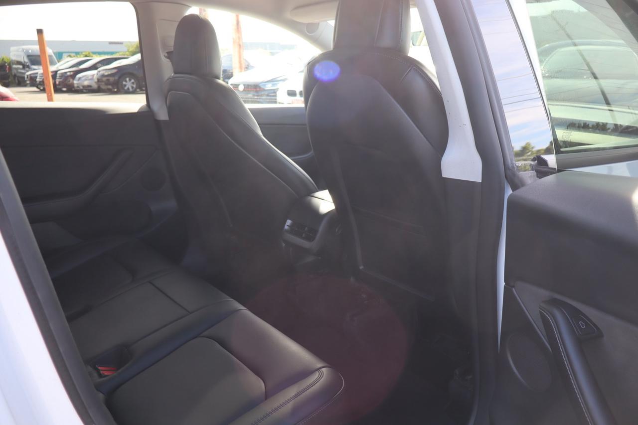 2022 Tesla Model Y Performance   Dual Motor Photo