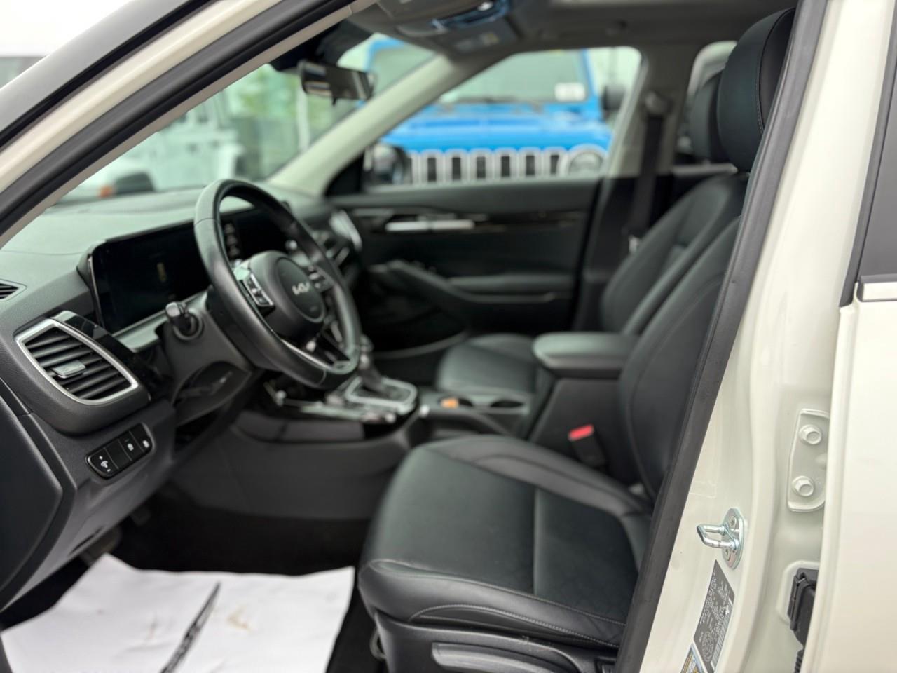 2024 Kia Seltos EX 4dr All-Wheel Drive Photo