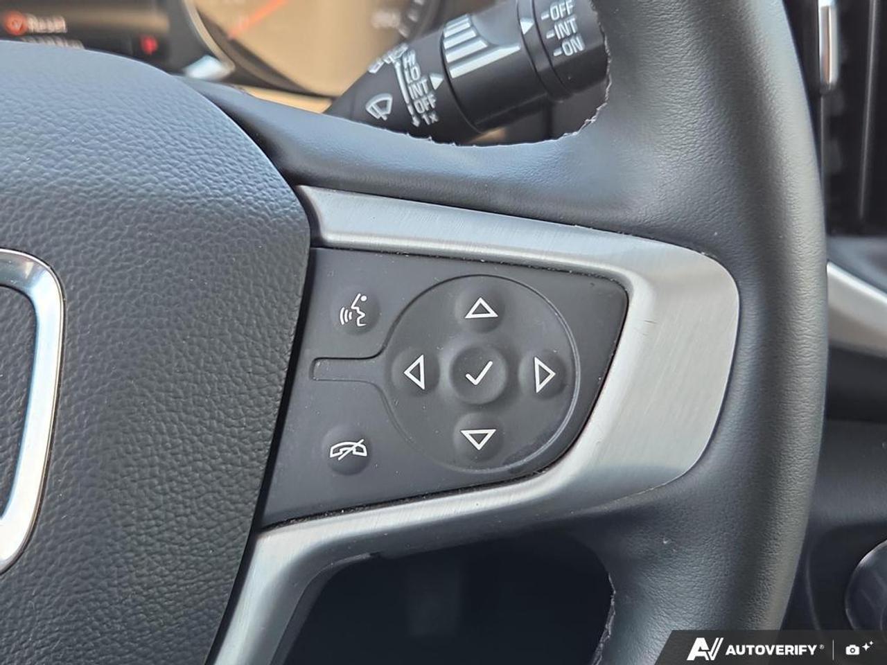 2024 GMC Terrain SLT AWD   NO CLAIMS   LEATHER   APPLE CARPLAY Photo
