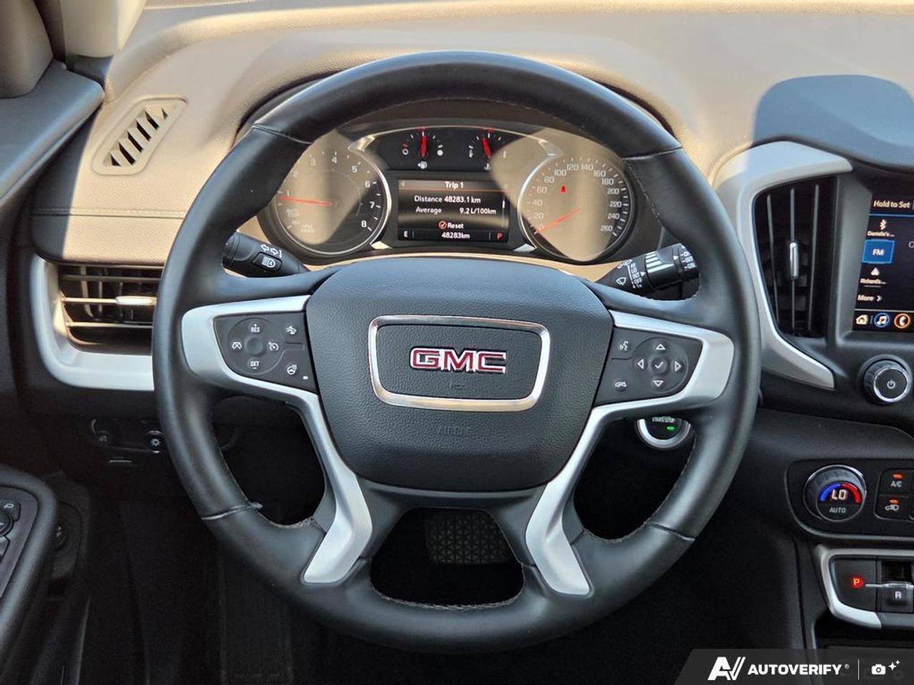 2024 GMC Terrain SLT AWD   NO CLAIMS   LEATHER   APPLE CARPLAY Photo