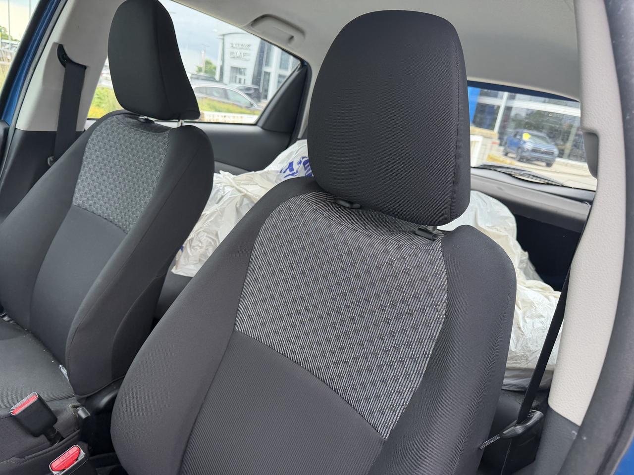2015 Toyota Yaris SE AUTO   LOW KM   ONE OWNER   BLUETOOTH Photo