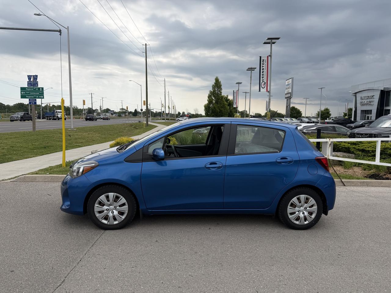 2015 Toyota Yaris SE AUTO   LOW KM   ONE OWNER   BLUETOOTH Photo