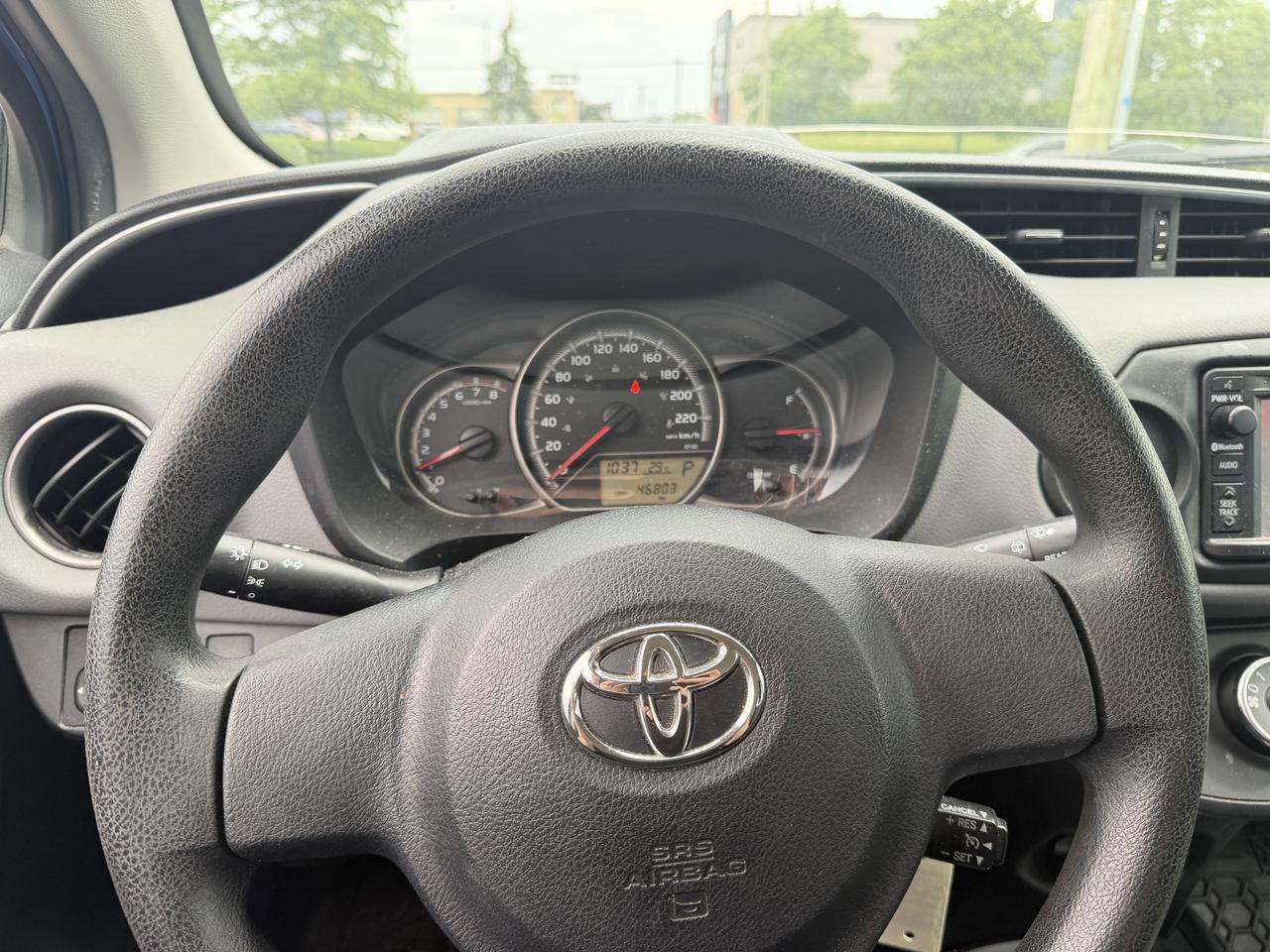 2015 Toyota Yaris SE AUTO   LOW KM   ONE OWNER   BLUETOOTH Photo