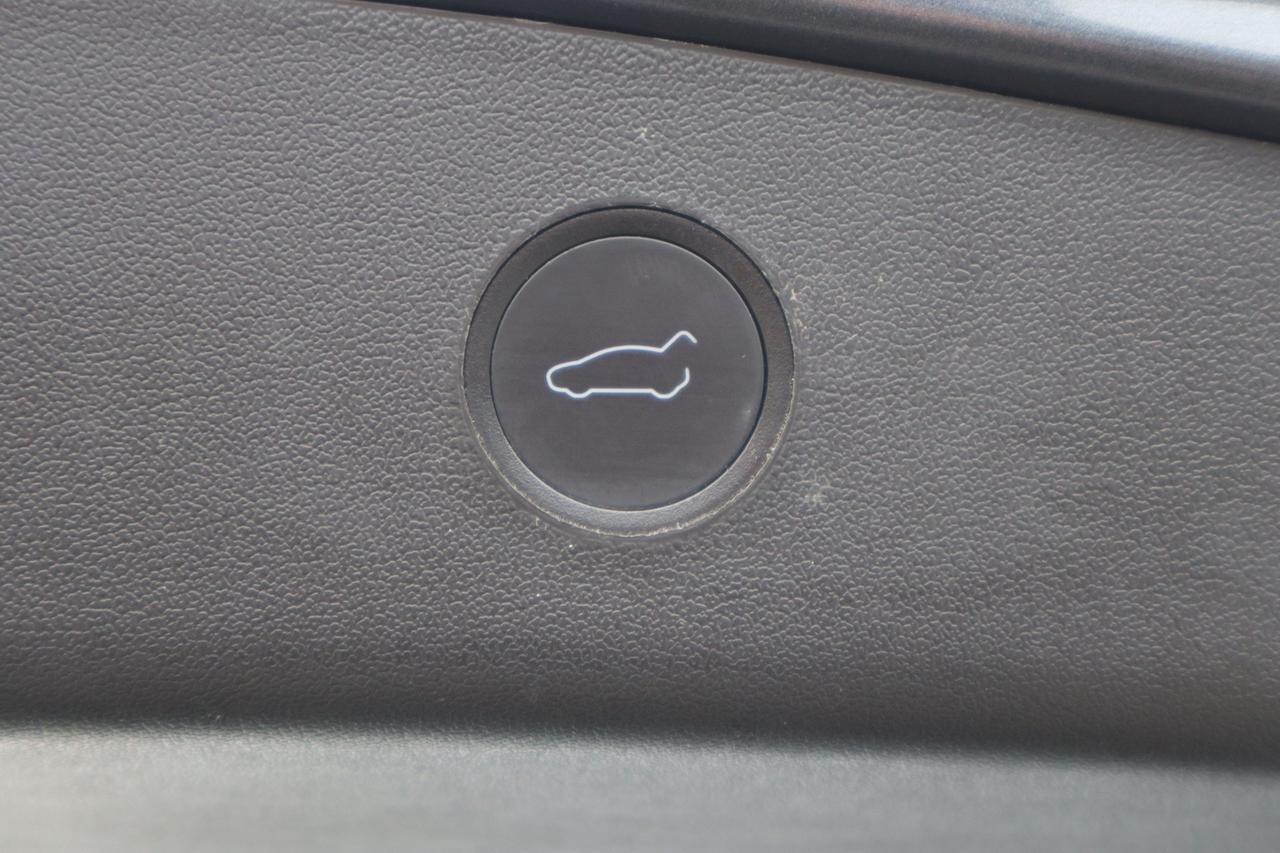 2022 Tesla Model 3 Standard Range Plus   Well Maintained Photo