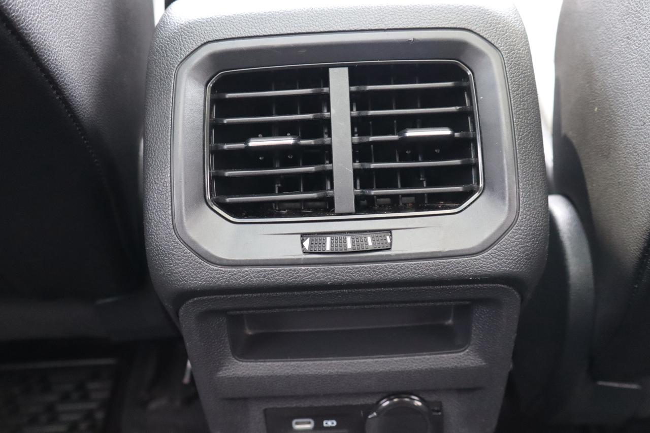 2021 Volkswagen Tiguan HIGHLINE 4Motion   Well Maintained   Apple Carplay Photo