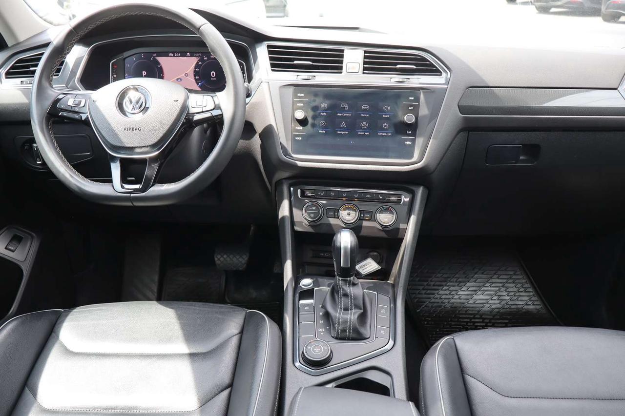 2021 Volkswagen Tiguan HIGHLINE 4Motion   Well Maintained   Apple Carplay Photo