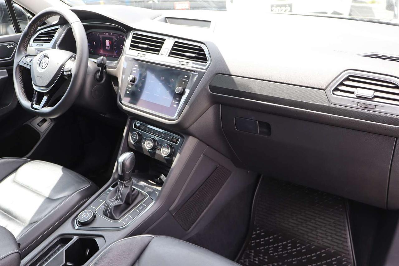 2021 Volkswagen Tiguan HIGHLINE 4Motion   Well Maintained   Apple Carplay Photo