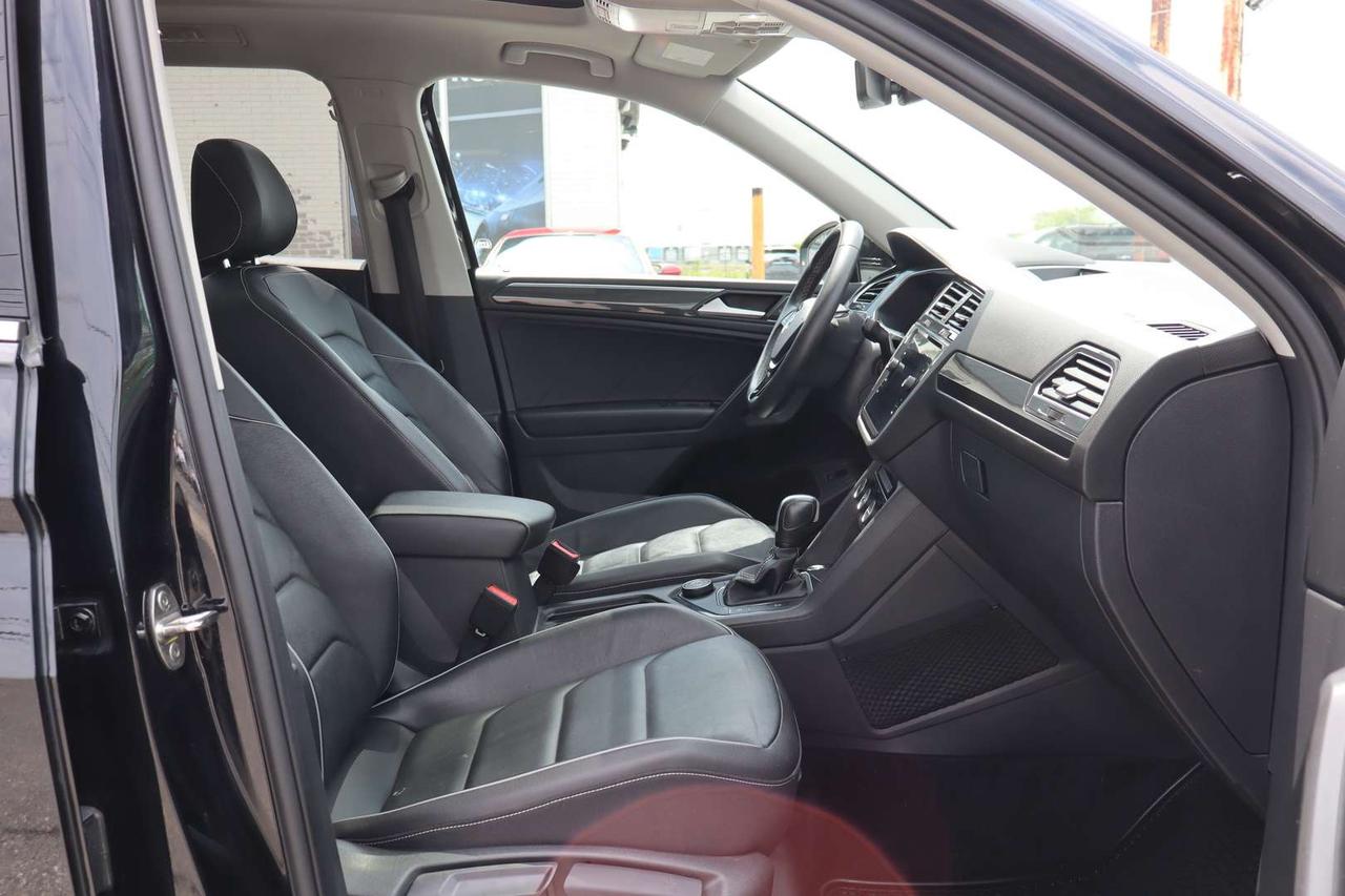 2021 Volkswagen Tiguan HIGHLINE 4Motion   Well Maintained   Apple Carplay Photo