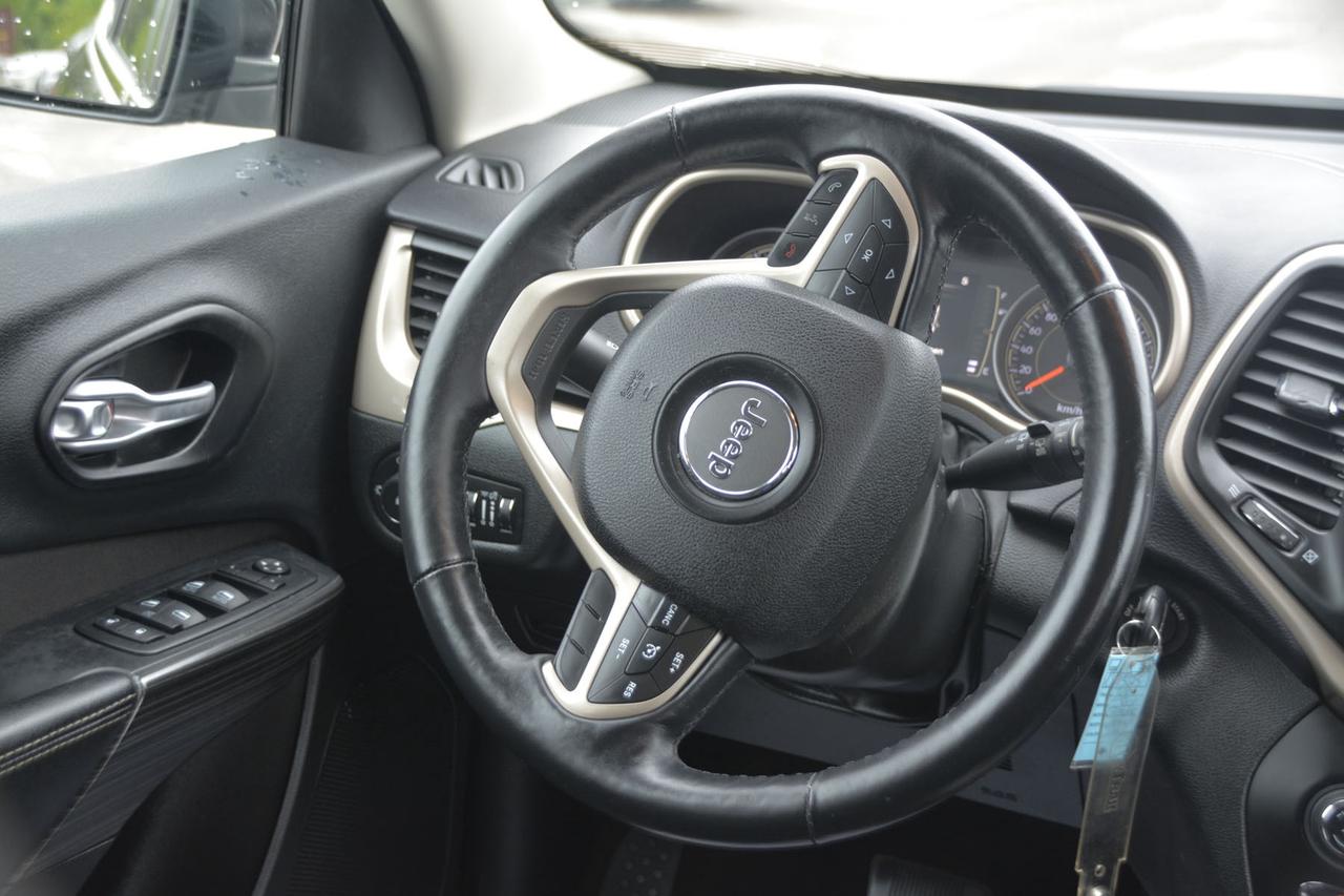2015 Jeep Cherokee North Photo