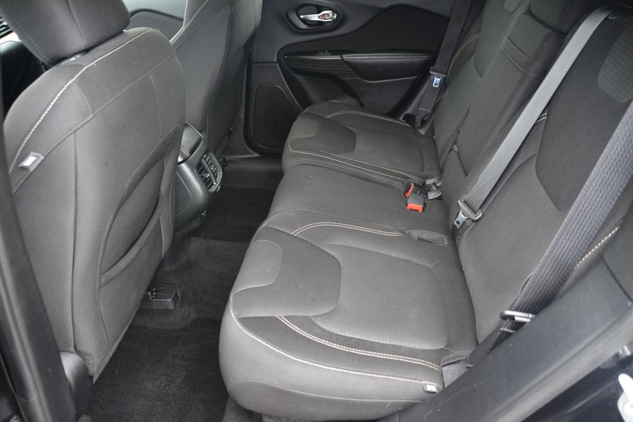 2015 Jeep Cherokee North Photo
