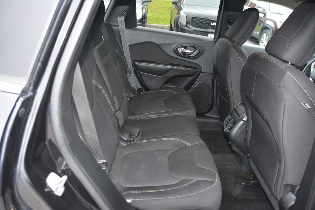 2015 Jeep Cherokee North Photo
