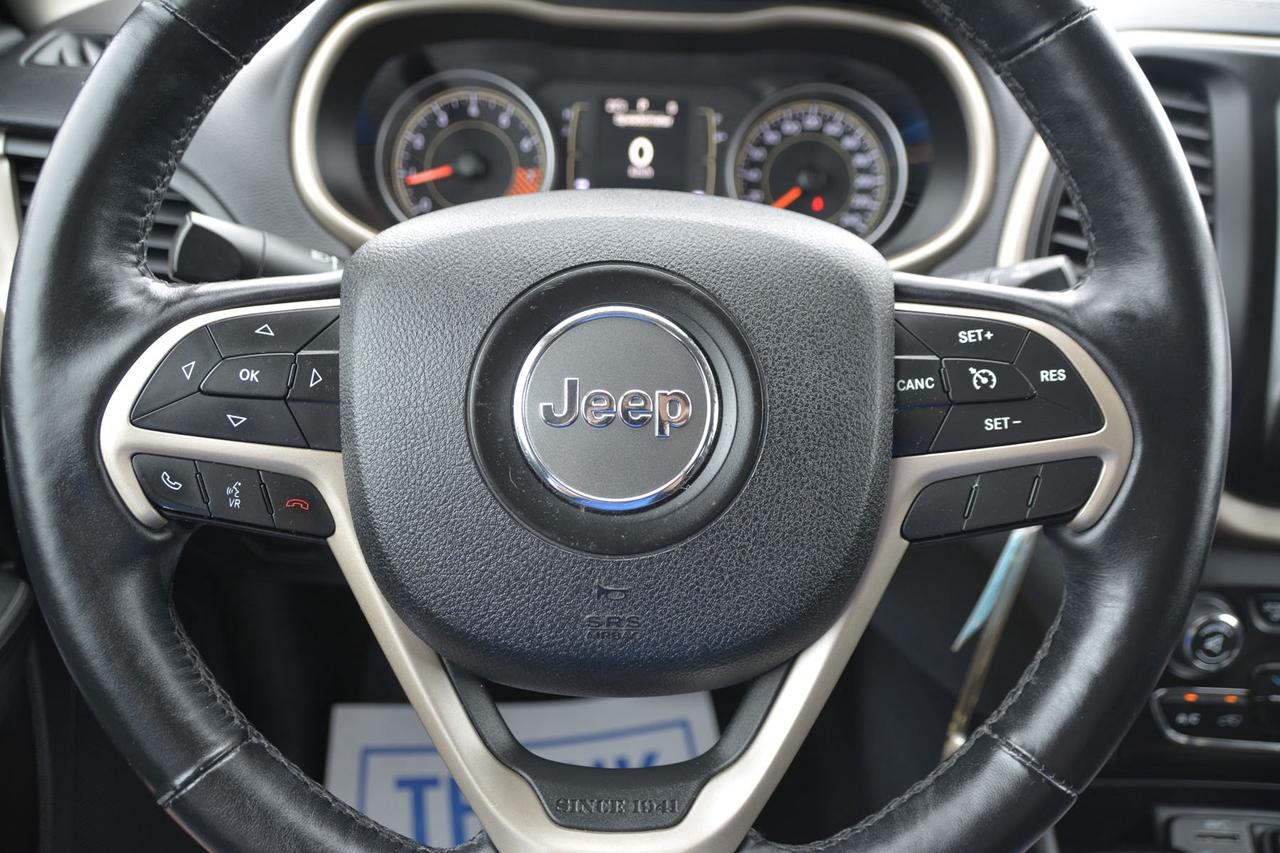 2015 Jeep Cherokee North Photo