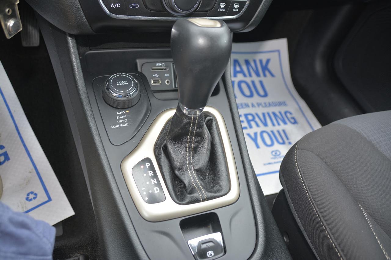 2015 Jeep Cherokee North Photo