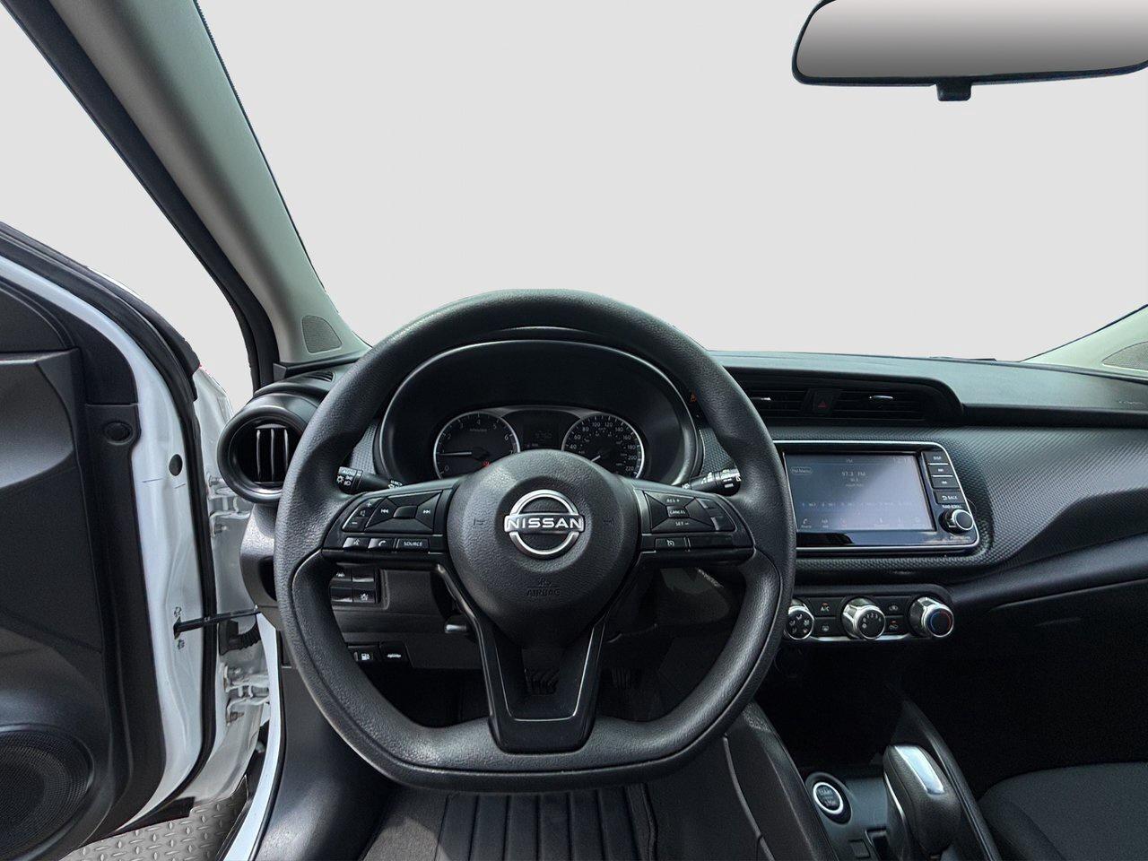 2023 Nissan Kicks S Photo