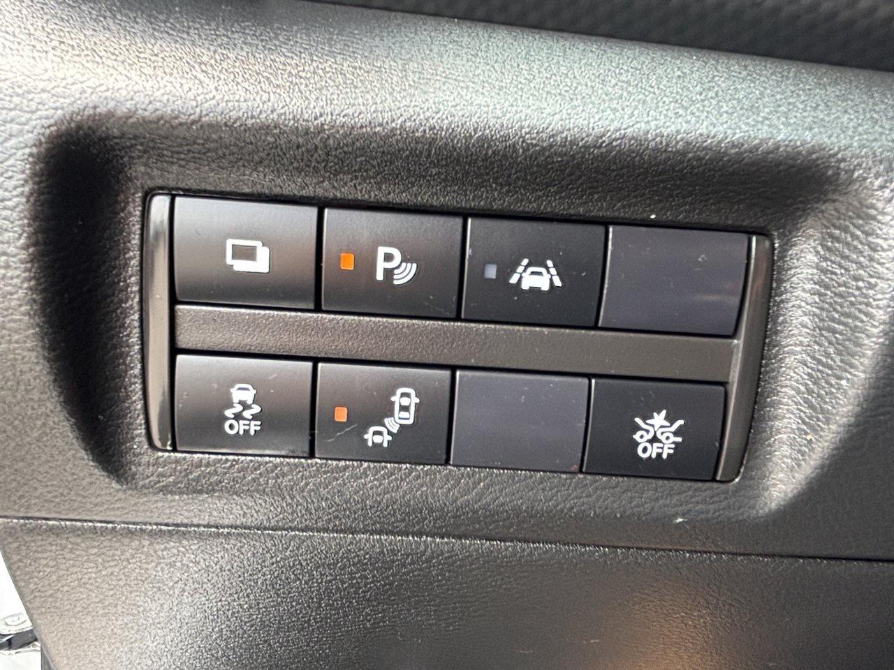 2023 Nissan Kicks S Photo