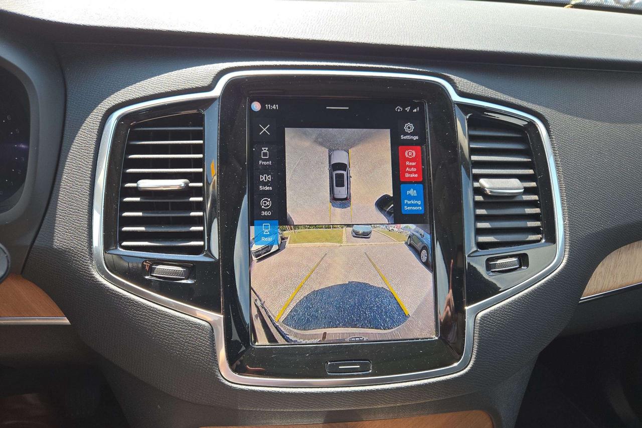2024 Volvo XC90 Plus Bright Theme Photo