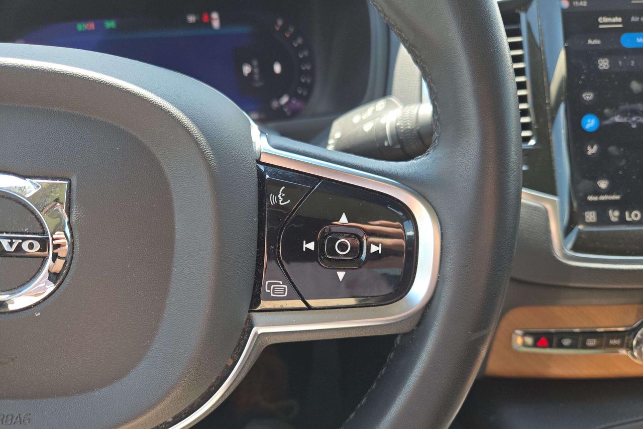 2024 Volvo XC90 Plus Bright Theme Photo