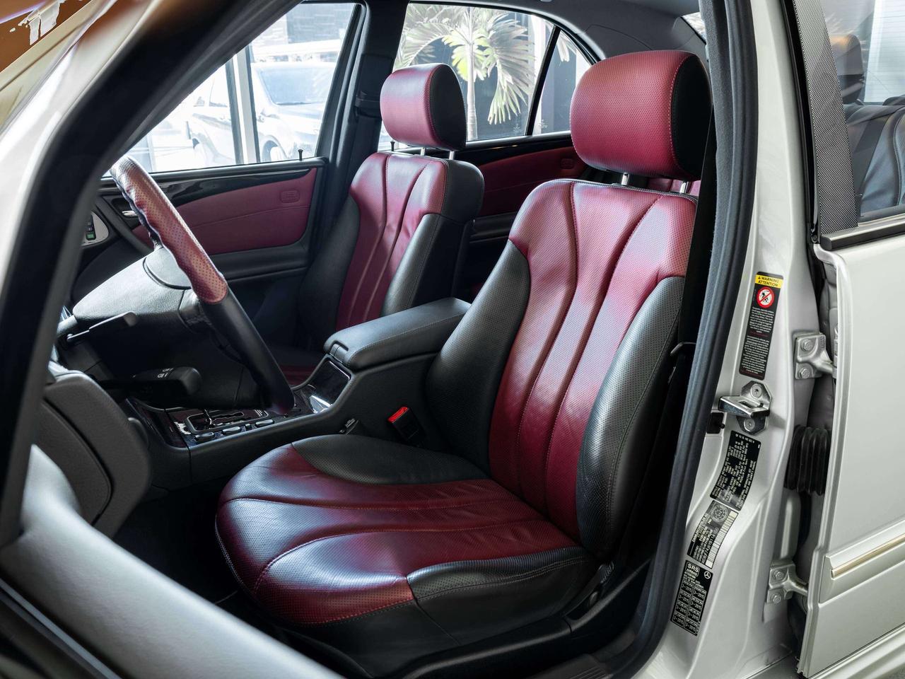2000 Mercedes-Benz E-Class  Photo