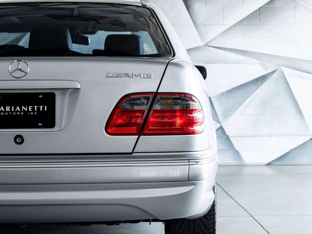 2000 Mercedes-Benz E-Class  Photo