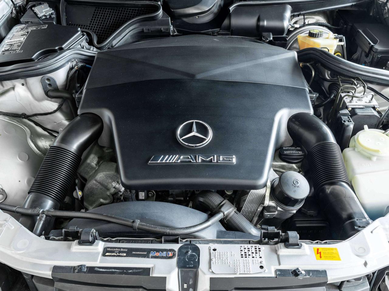 2000 Mercedes-Benz E-Class  Photo