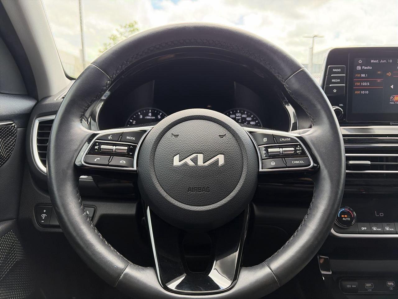 2023 Kia Seltos EX AWD LOW MILEAGE   FULL SERVICE HISTORY   LTHR S Photo