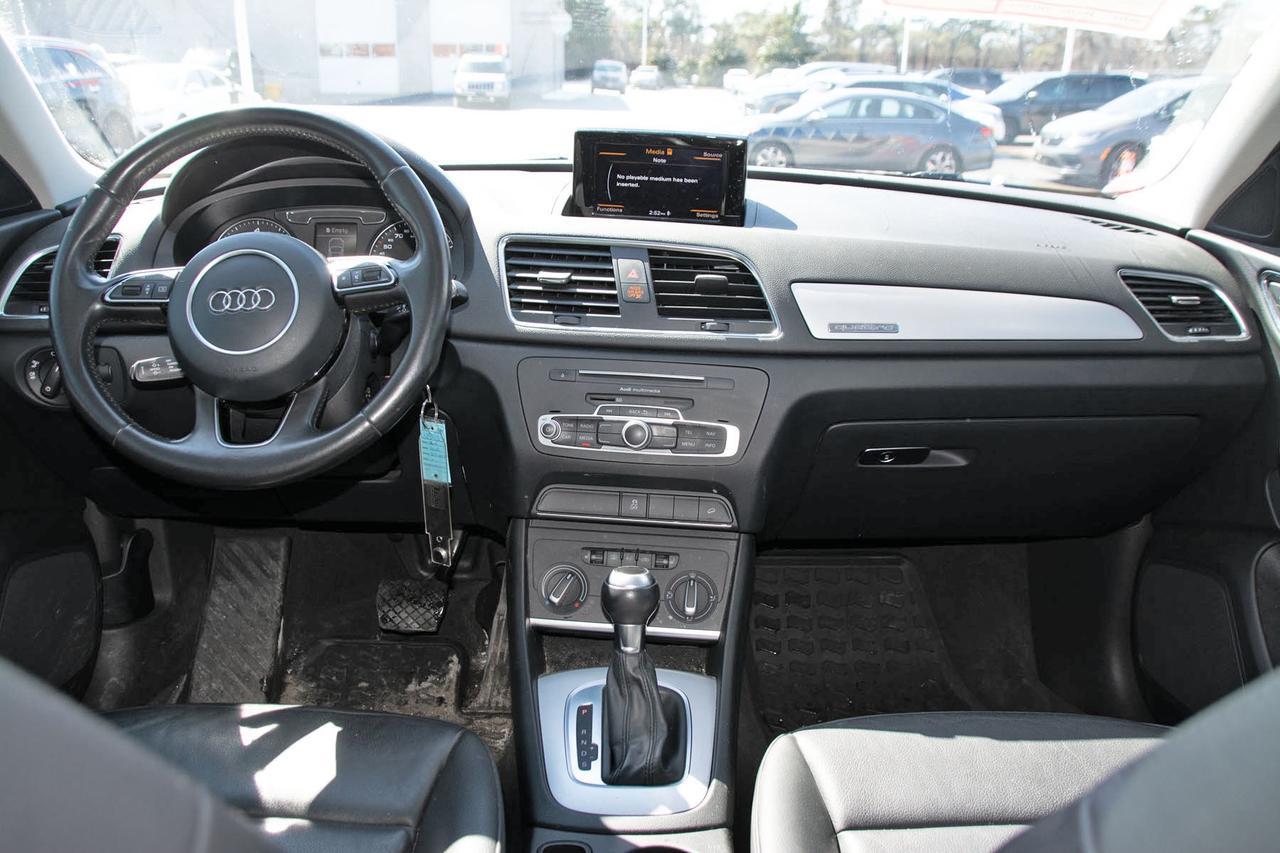 2016 Audi Q3 2.0t Komfort Photo