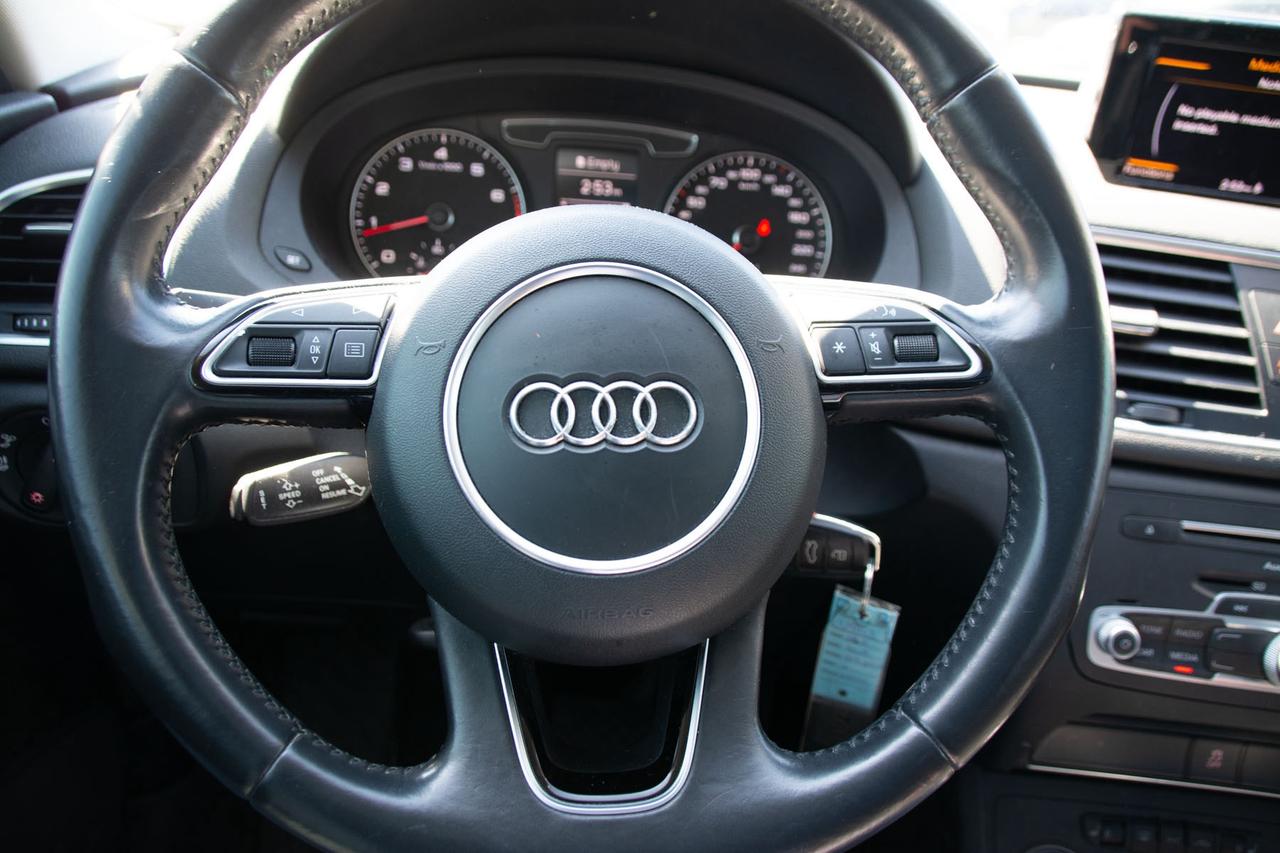 2016 Audi Q3 2.0t Komfort Photo