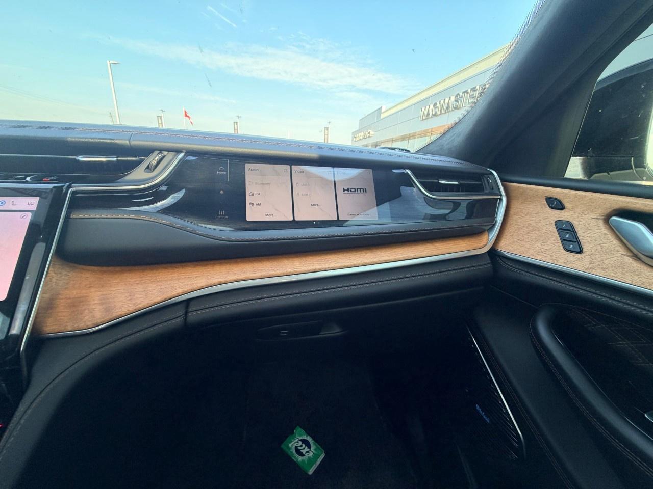 2023 Jeep Grand Cherokee L Summit Reserve 4x4 Photo