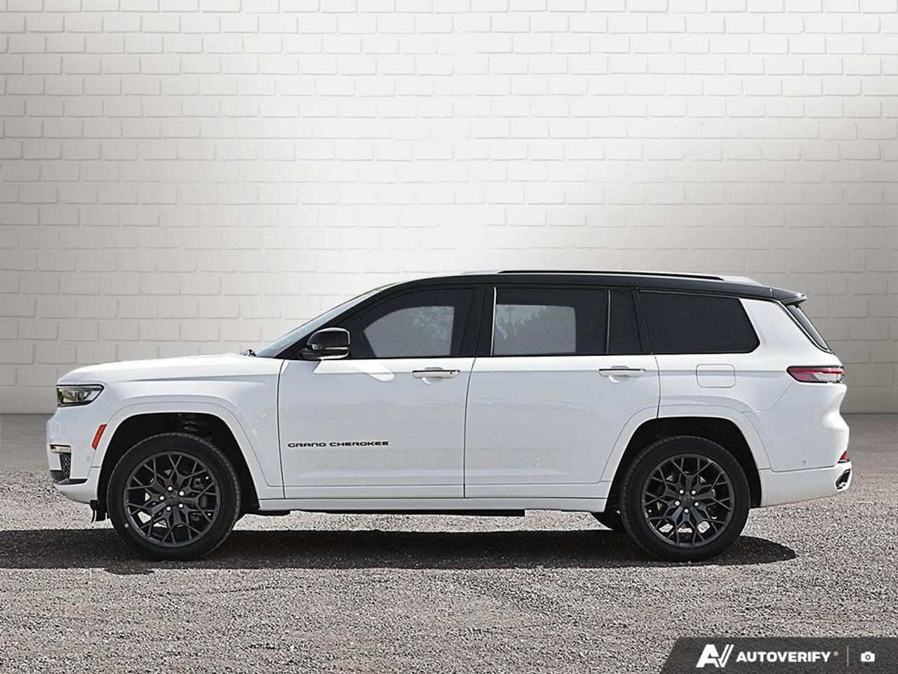 2023 Jeep Grand Cherokee L Summit Reserve 4x4 Photo1