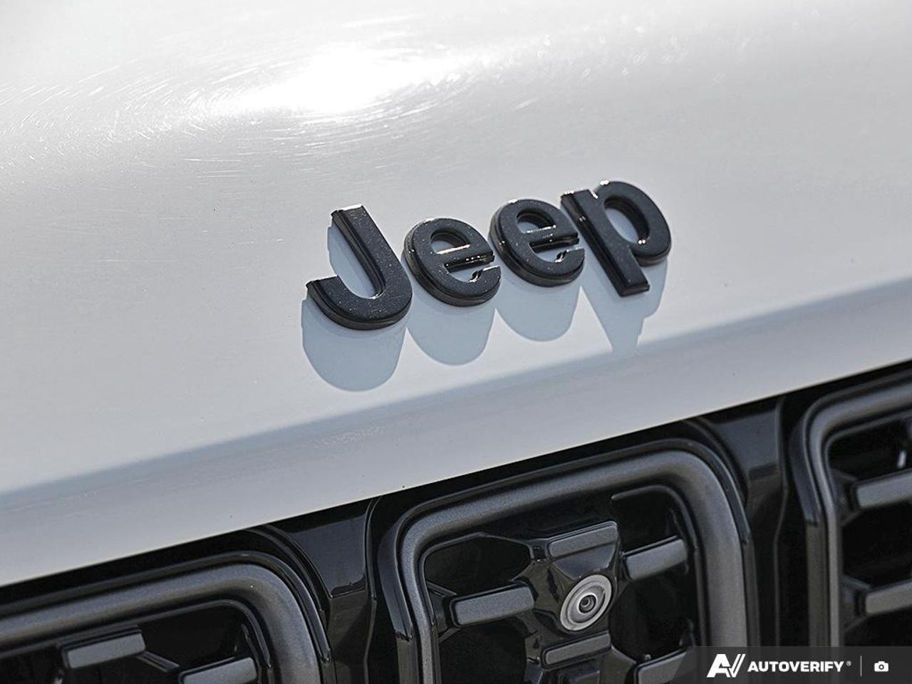 2023 Jeep Grand Cherokee L Summit Reserve 4x4 Photo